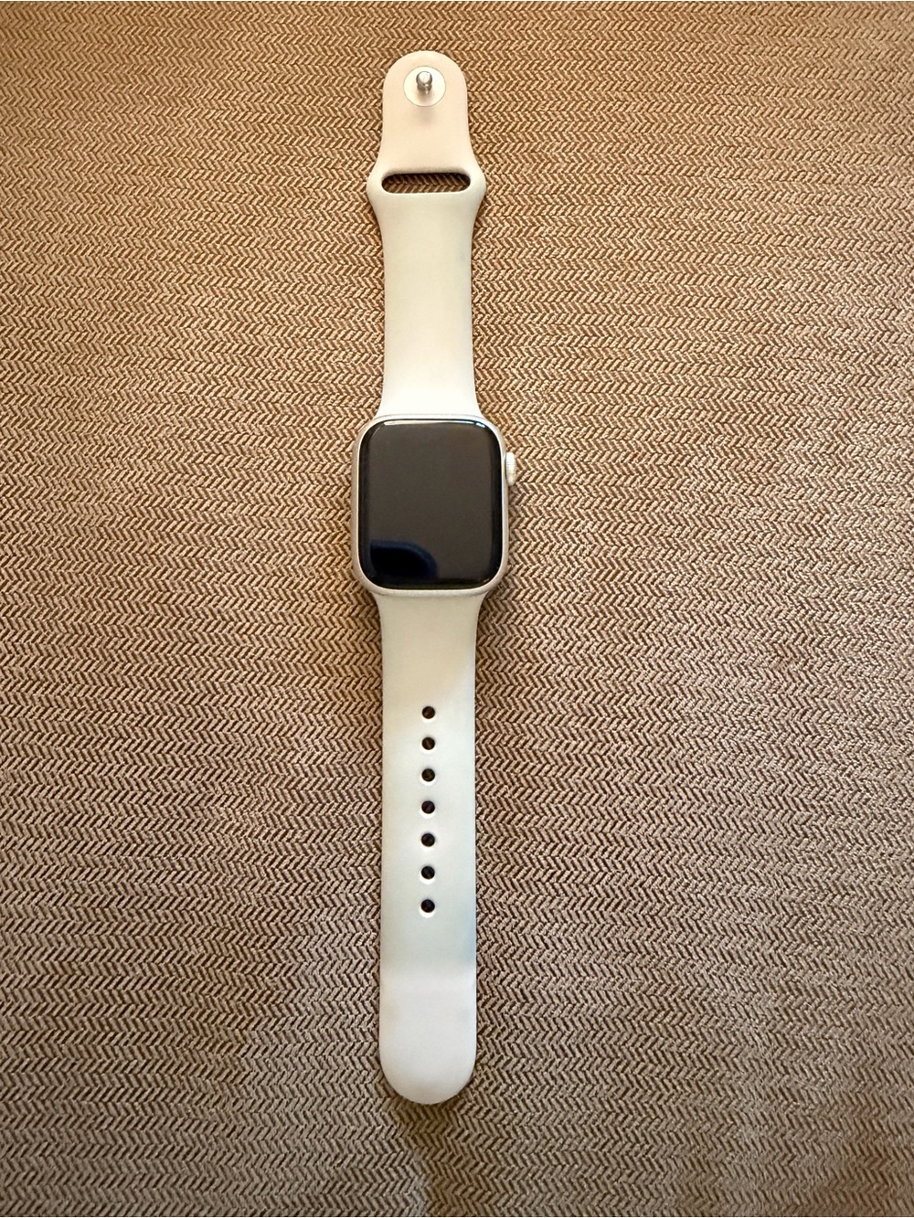 Apple Watch Series 7 Starlight Aluminum Case, Starlight Sport Band, 41 MM- GPS - Picture 7 of 8